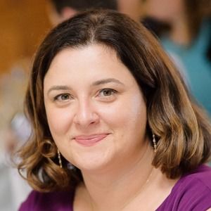 Meet your Posher, Simona