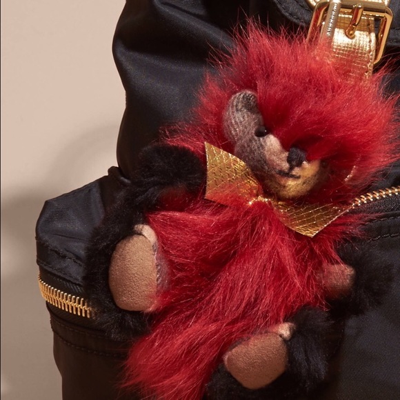 Brand new w tags Burberry PomPom Thomas key charm - Picture 2 of 4