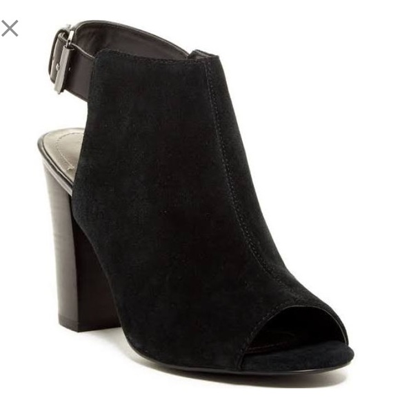 tahari boots dsw