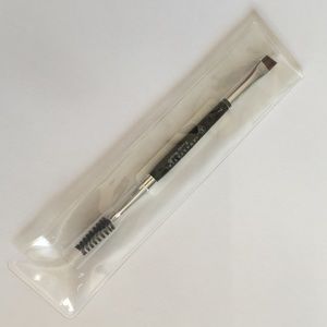 Anastasia Beverly mini duo brush #7