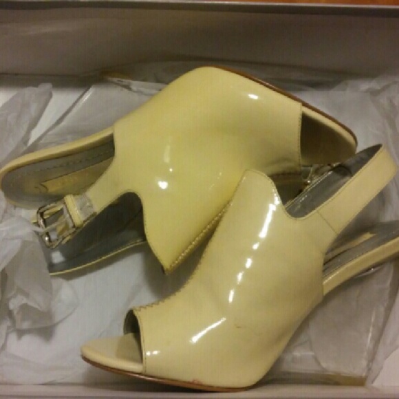 Creamy shoes
