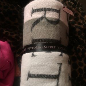 cashmere blanket