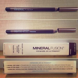 Mineral Fusion Eye Pencil, Touche, .04 Ounce