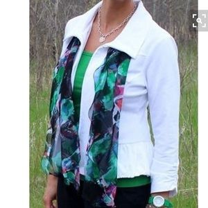 NWT White ruched jacket