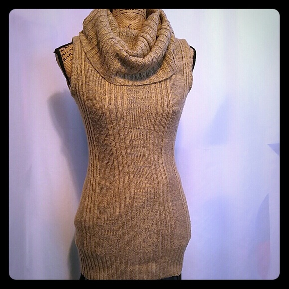 Beautiful sweater top.