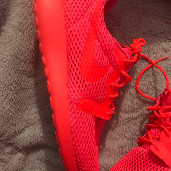 Women's Nike roshe one Sneakers - Picture 2 of 4