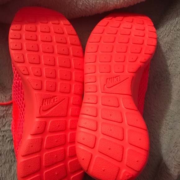 Women's Nike roshe one Sneakers - Picture 4 of 4