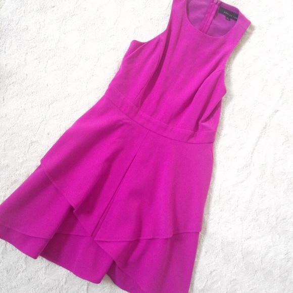 Lulus Dresses & Skirts - NWOT Lulu's Magenta Dress