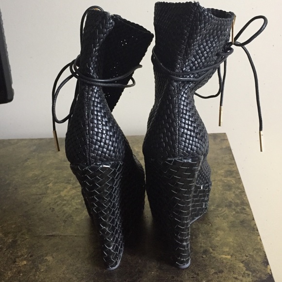 Burberry Prorsum Wedges - Picture 2 of 3