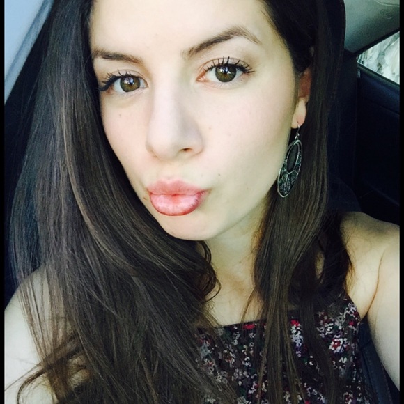 Meet your Posher, Salena