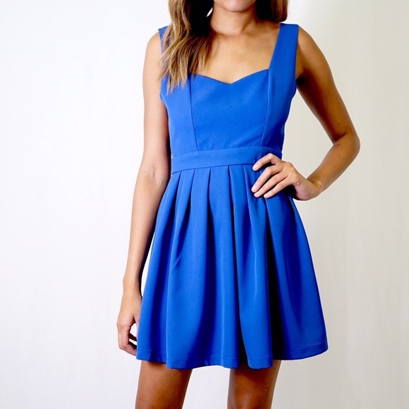 🚨Flash Sale🚨Classic Heart Dress in Ivory - Picture 2 of 3