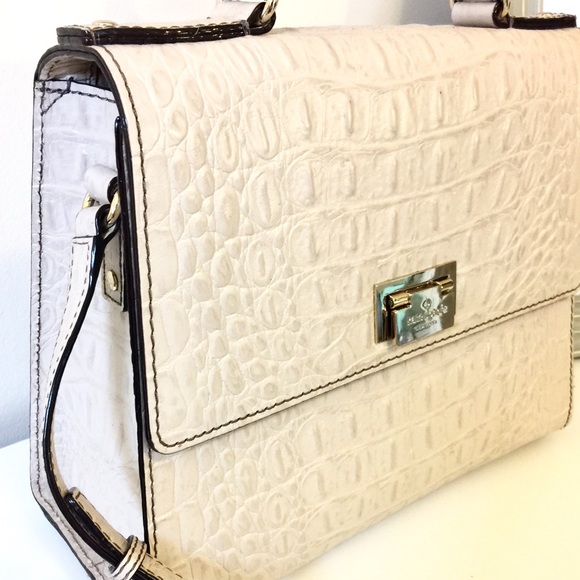 HP🎉 // Kate Spade Bag - Picture 3 of 4