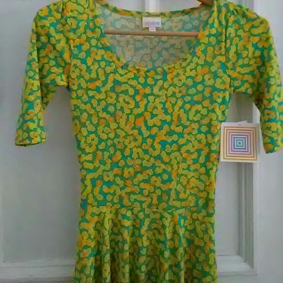 LuLaRoe Dresses & Skirts - FINAL SALE: LuLaRoe Daisy Print Nicole Dress NWT