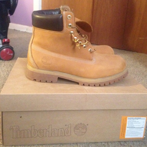 AUTHENTIC TIMBERLAND BOOTS