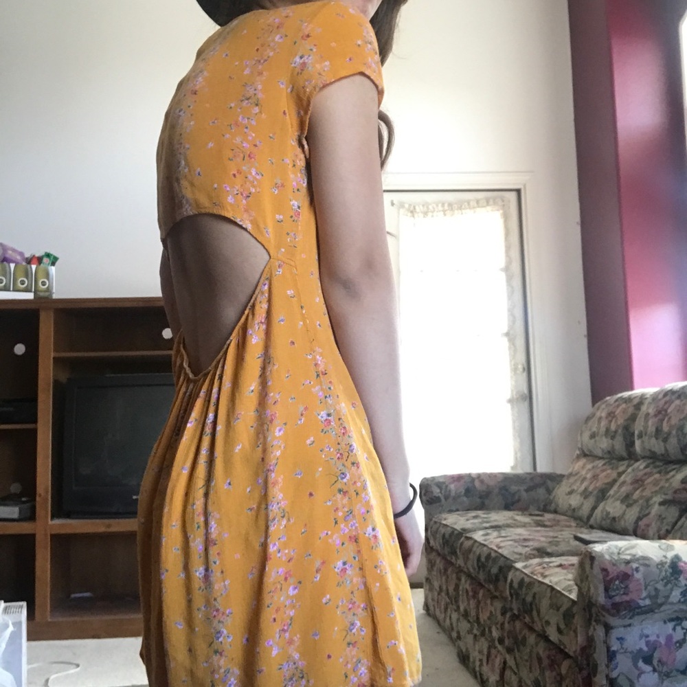 SOLD Urban outfitters kimchi blue floral cutout