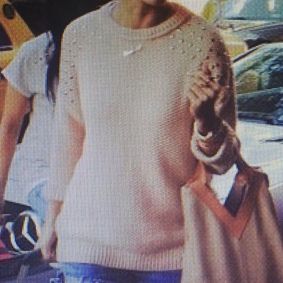 ISO Need this H&M sweater s,m,l