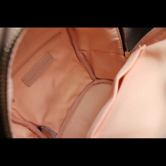 🌸 PRICE DROP🌸Blush pink Backpack - Picture 3 of 4