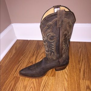 Shyanne boots: PERFECT condition worn once!