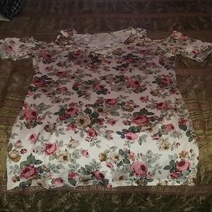 Cold Shoulder top by Free Kisses XL NWOT