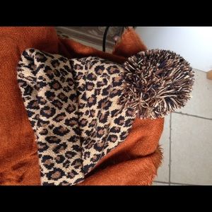 Free People- New! Leopard knit cap