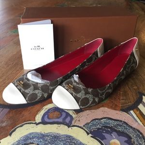 COACH Ballet Flats (runs small), never used!