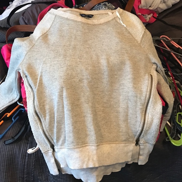 AE sweatshirt