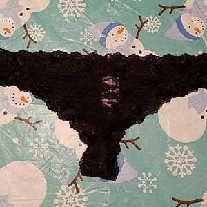 Black lace thong