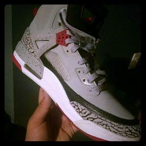 Brand new Jordan wolf grey spizikes, size 10