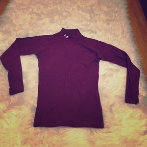 Under Armour Top!!