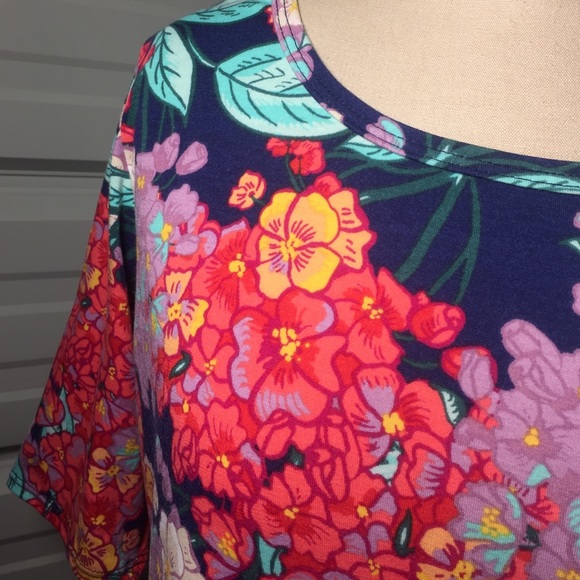🚫SOLD🚫 EUC LuLaRoe Julia 🦄 floral, large - Picture 2 of 4