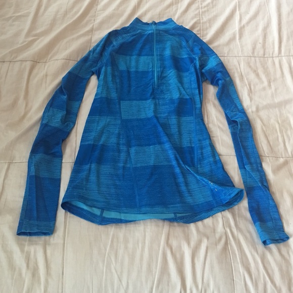 Reebok long sleeved pull over quarter zip