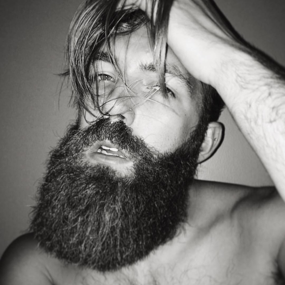 Meet your Posher, Logan