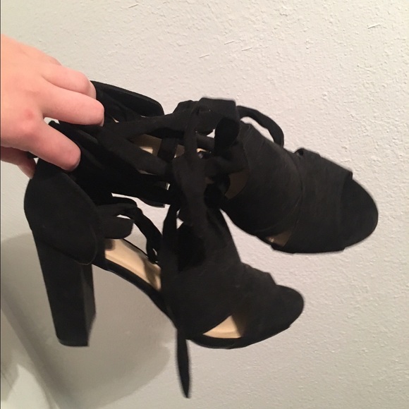 Tie up heels