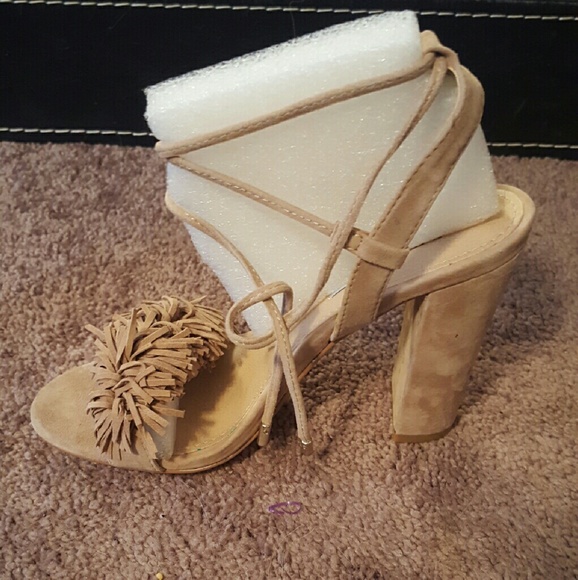 SASS Steve Madden camel heel size 7