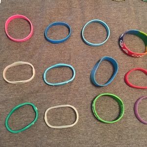 VARIOUS SILICON BRACELETS