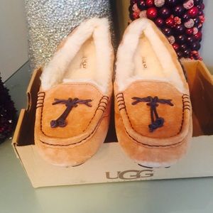 UGG sleepers shoes size 5