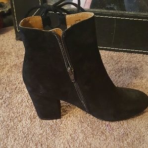 SAVOR Steve Madden Ankle Boot size 7