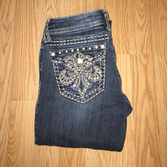 **SOLD LOCALLY**Women's Bling Booty Jeans