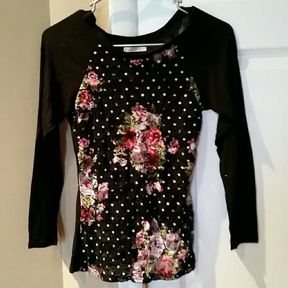 Black top with floral front, from Delia's - Picture 1 of 4