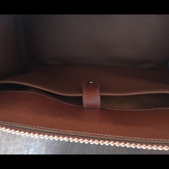 Dooney & Bourke - Picture 3 of 3