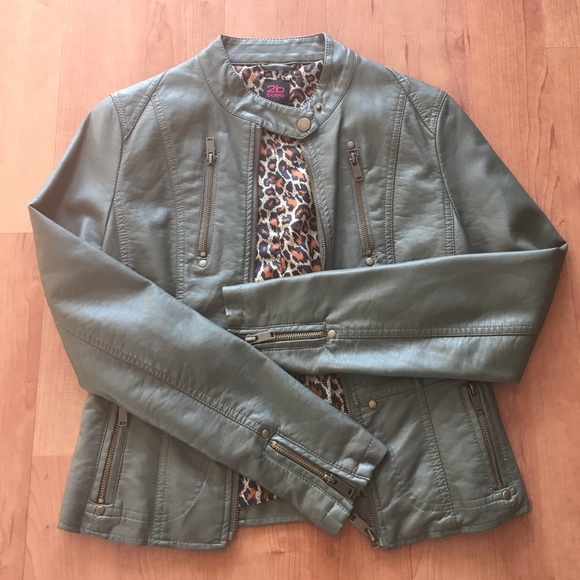 Cute army green vegan leather jacket.