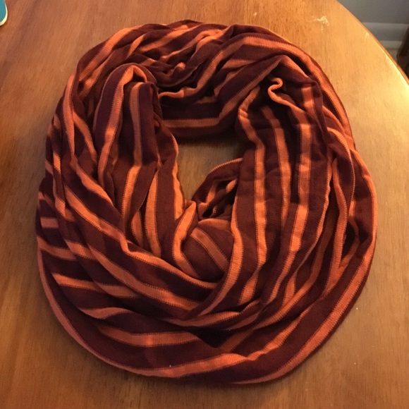 Hokie infinity scarf from Saxon
