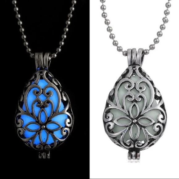 Steampunk Jewelry - GLOWING LUMINOUS STEAMPUNK PENDANT