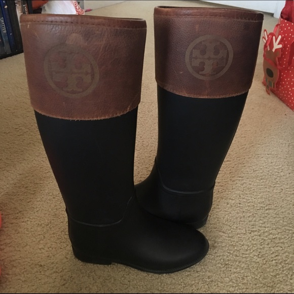 tory burch classic rain boots