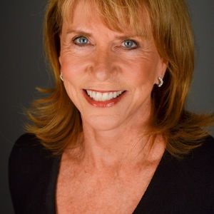 Meet your Posher, Juliene