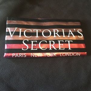 NEW VICTORIA's secret tote