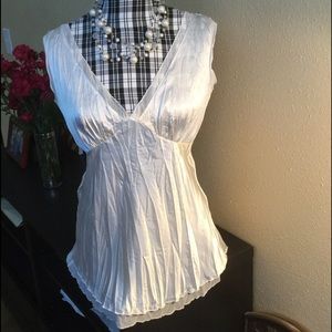 4 (FOUR) fabulous tops!