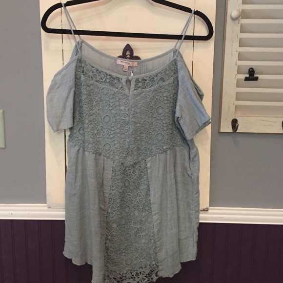 Sage Woven Top