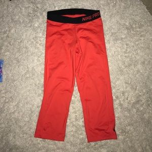 Nike Pro capris