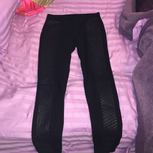 Leather leggings size small from Tractr - Picture 2 of 4